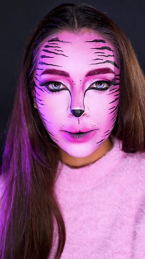 Makeup and a horror story ✨💀// INSTA: marageorgeanu #trend #maramakeupandastory #makeup #tiger #pink