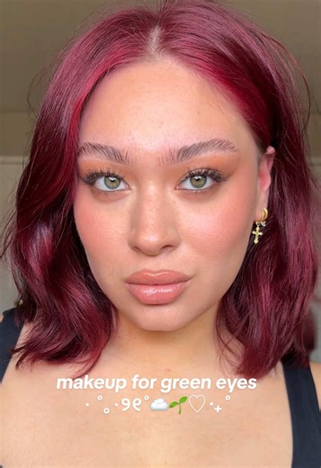 Stunning Makeup Tutorial for Green Eyes