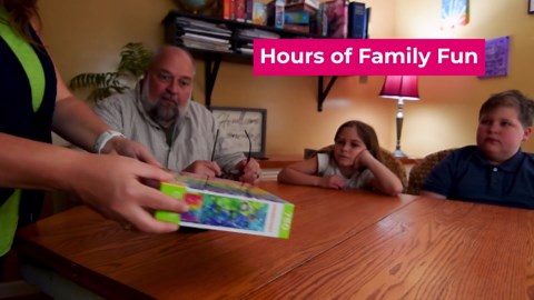 Ceaco - Peanuts - Malibu - 100 Piece Jigsaw Puzzle , 5"