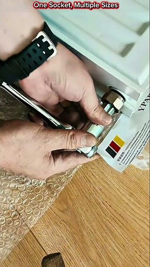 Multi-Size Stepped Socket That Handles Multiple Hex Sizes.