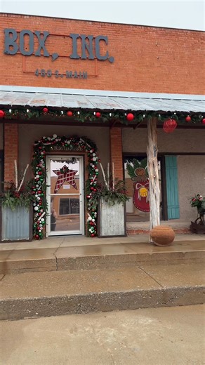 🎄✨ We’re still fully decked out for Christmas and ready to help you find something special! ✨🎄 New gifts, stocking stuffers, and holiday décor are looking for their new homes, your perfect gift is waiting! 💝 🕒 Hours: Monday–Friday: 7am–5pm Saturday: 7am–Noon 📍 400 S Main, Frederick, OK 73542 ✨ 𝑼𝒏𝒊𝒒𝒖𝒆 𝑮𝒊𝒇𝒕𝒔 🎁 𝑭𝒓𝒆𝒆 𝑮𝒊𝒇𝒕 𝑾𝒓𝒂𝒑𝒑𝒊𝒏𝒈 ❤️ 𝑺𝒖𝒑𝒑𝒐𝒓𝒕𝒊𝒏𝒈 𝑨 𝑺𝒎𝒂𝒍𝒍 𝑩𝒖𝒔𝒊𝒏𝒆𝒔𝒔 Come shop local and soak in the Christmas magic! 🎁✨ | Box,Inc.