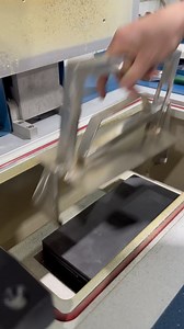 Large manufacturers favor vacuum ingot casting machines for producing silver ingots, as they effectively address the shortcomings of traditional processes. The vacuum environment isolates air, resulting in an oxidation rate below 0.01% for the ingots, ensuring both high purity and density with no porosity or oxidation defects. Additionally, automated production significantly enhances efficiency, enabling a single machine to produce hundreds of silver ingots daily. | Hasung Jewelry Equipment