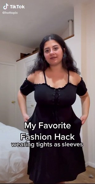 fashion hack: wear your tights as sleeves #hottopic #fashionhack #tightshack