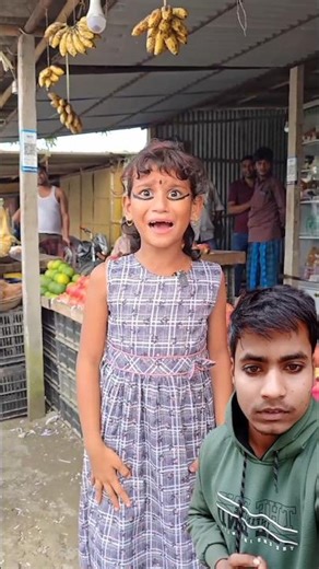 Introducing the "VitaWear SmartBand," a next-generation wearable gadget🍓