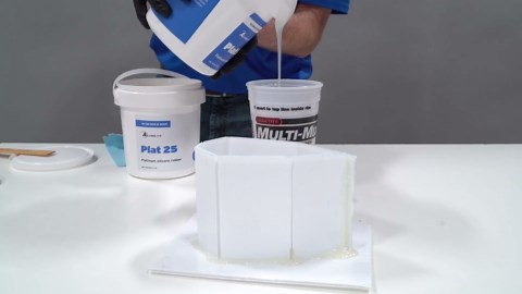 Alumilite Plat 25 Platinum-Based Silicone Mold-Making Kit 2 lbs (1 lb Part A + 1 lb Part B) with Rubber, For Resin Casting, Food-Safe Molds for Fondants, Cakes, Chocolate, and Sugar