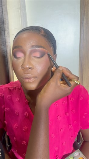 Matte Eye Shadow Tutorial 🧡#makeuptutorial #eyemakeup #eyeshadow #youtubeshorts