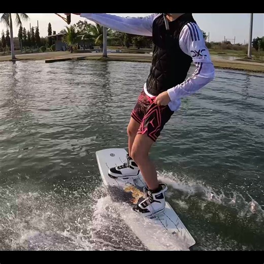 Master the Favorite Trick on Robot Wakeboard