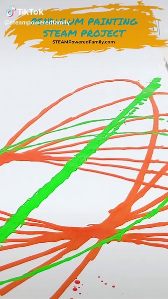 Pendulum Painting is the perfect blend of physics, engineering and art! Get the full tutorial at STEAMPoweredFamily.com #pendulumpainting #painting #artforkids #steamproject