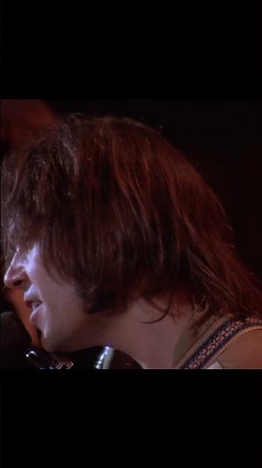 Neil Young "Helpless" (studio 1970) Crosby, Stills, Nash & Young