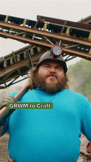 First we mine, then we craft! Let’s Minecraft! #MinecraftMovie is now showing at TGV! Get your tickets now: https://bit.ly/TGV-MCRFT 🔨 ⚒️ | TGV Cinemas