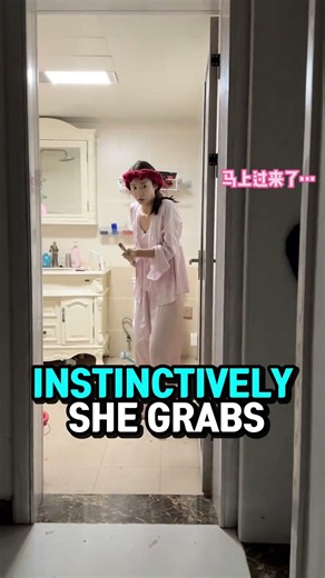Pretend as shadow to scare Annie 👻😱#funny #comedy #movie #memes #happy #cooking #challenge