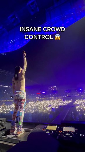 80k lights up! 🔥👀 | crowd control