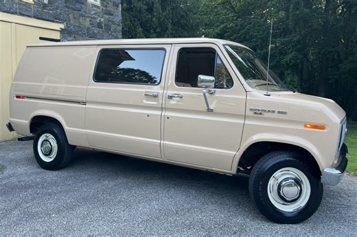 1985 Ford Econoline E-250 XL