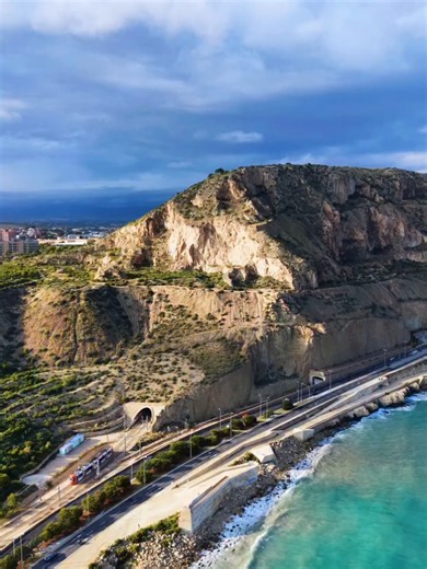 ALICANTE🇪🇸🎥🚁🏖 Playa de Albufereta #Alicante #alicantecity #españa #spain #espagne