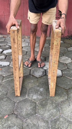 Here's an idea for a garden bench made from recycled wood. #diy #woodworking #ideas #diybench