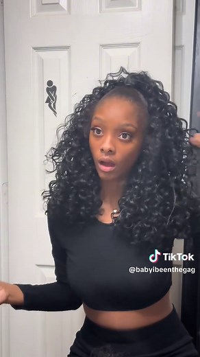 Stylish Half Up Half Down Hawaiian Curls Tutorial