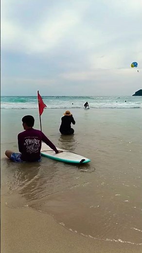 Thailand | Phuket Surfing and Chilling at Kata Beach [4K] 🇹🇭🌴 #thailand #phuket #surfing #shorts