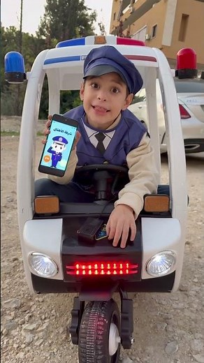 Hello, hello, hello, police, come here! Masha is singing it 🌹