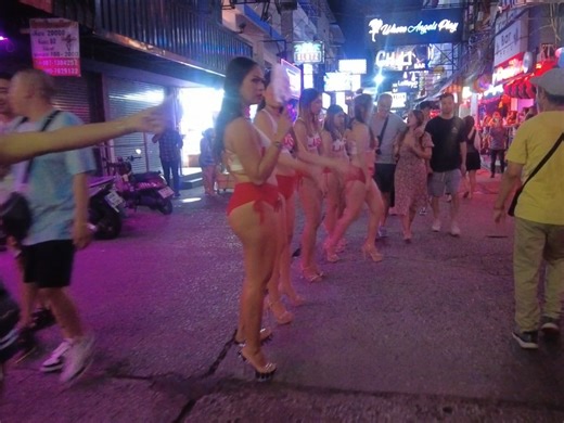 49K views · 695 reactions | Soi 6 is wild and amazing at night ❤ | Explorer Guru | Facebook