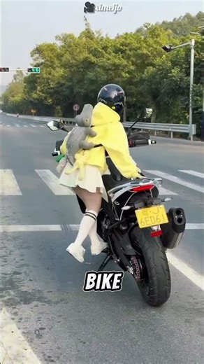 How This Short Girl Rides a Bike Like a Pro 😱🚲