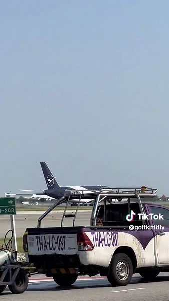 Lufthansa A380 100th Anniversary Landing BKK