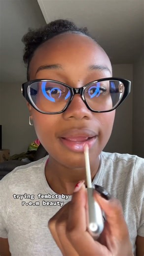 fembot 😍 #makeupreview #makeup #rembeauty