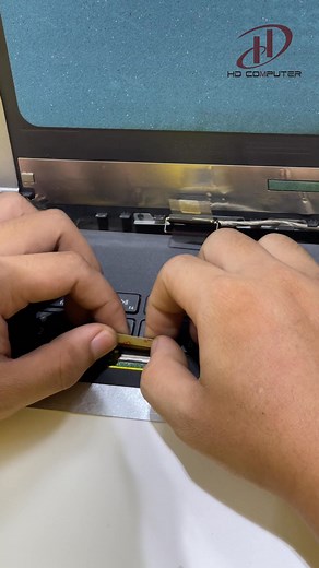  Màn hình Dell Inspiron 3501 sọc ngang, nhấp nháy, loang mực hay vỡ...