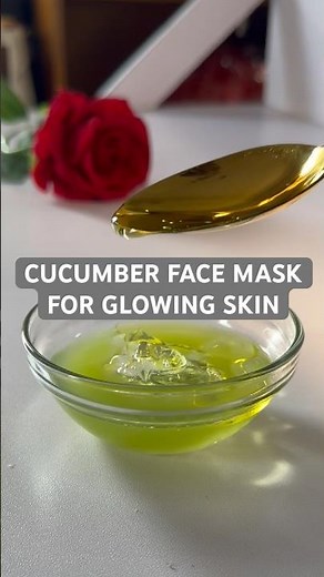 How to get glowing, smooth skin using a simple cucumber face mask. #skinglow #naturalskincare