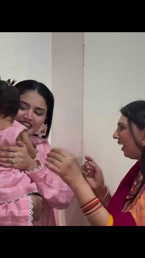 Family Introduction: Iqra, Hira, Fatima, Anaviya & Rabia Faisal