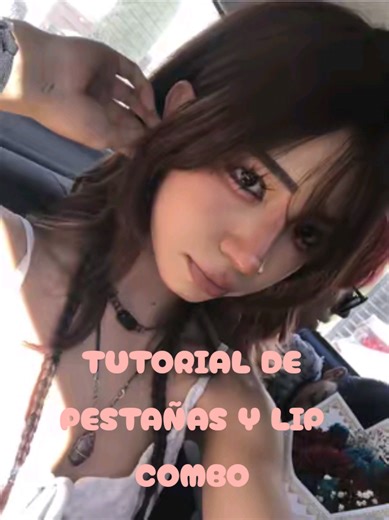 Tutorial de labios y pestañas con maquillaje