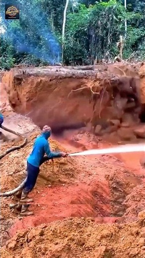 They Risk Their Lives for Hidden Gold Beneath the Mud! 😱⛏️