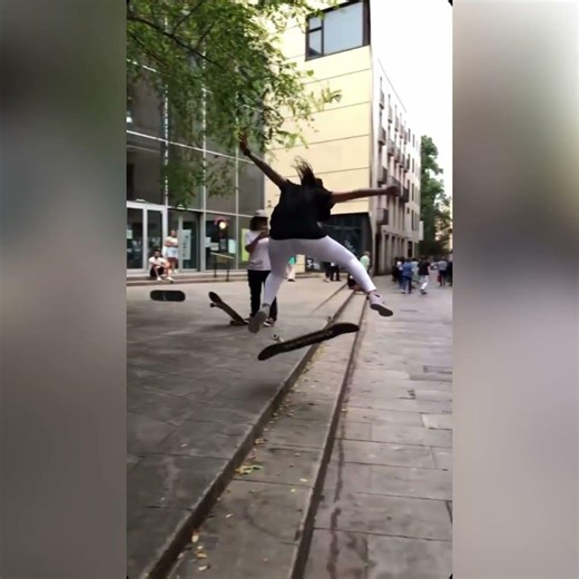 🛹 Dolores Magazine Sessions Skateboarding in Barcelona #skateboarding #barcelona #skatergirl