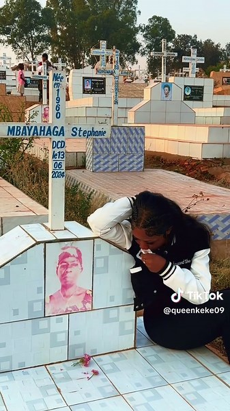 Burial of Queen Keke's Mother: A Heartfelt Tribute