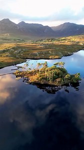 Have you taken a trip to Ireland’s wild west? Connemara, the region outside Galway city, is famous for its raw, sweeping beauty, and Pine Island is one of its most photogenic places to visit. Save this spot for your itinerary and start planning your 2026 visit now! 📍Connemara, Wild Atlantic Way 📸 https://www.instagram.com/beyondhome_ | Tourism Ireland