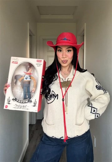 Just me and my twin 🤠👖✨ thank you @Disney Style @Levi’s #toystory30 #levis #woodytoystory #disneystyle #disney