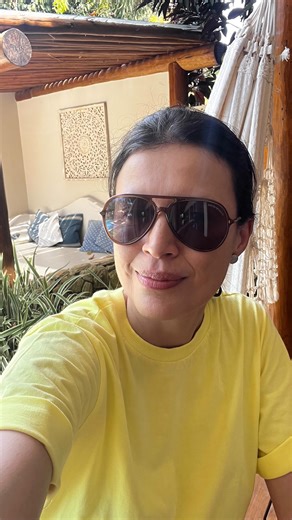 ROMAA - Por Rosélly Mascarenhas on Instagram: "Moda nunca foi só tendência pra mim. Desde criança, eu já me encantava por tecidos, costuras e pela forma como a roupa conta histórias. A ROmaa nasce dessa essência — de algo que sempre esteve aqui. #História #ModaAutoral #ROmaa #ProcessoCriativo #MarcaComPropósito #ModaComAlma"