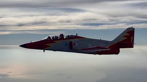 La Patrulla Águila celebra su 40 aniversario surcando los cielos con impresionantes exhibiciones: "Son un referente"