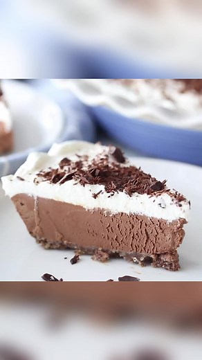 14K views · 61 reactions | A crunchy pecan pie crust is filled with a creamy chocolate mousse and topped with freshly whipped cream. The result is pure, sugar-free decadence. Recipe>> https://kaseytrenum.com/keto-chocolate-pie/ | Easy Keto/Low Carb Recipes | Facebook