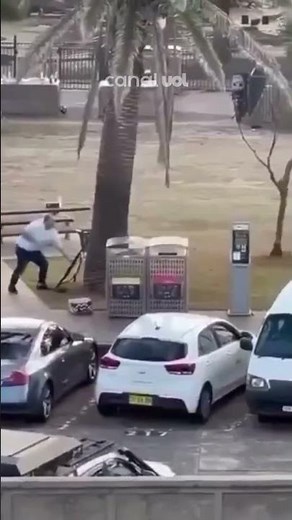 Ataque terrorista na Austrália: homem desarma atirador; assista ao vídeo