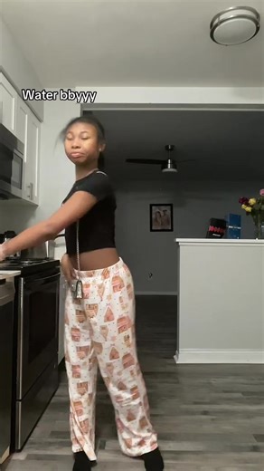 Splash Dance Moves: Grooving to the Beat