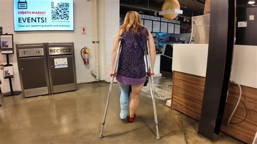 LONG LEG CAST New video