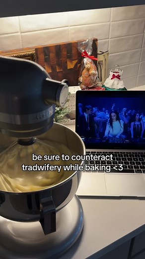 Understanding PEMDAS for Christmas Baking