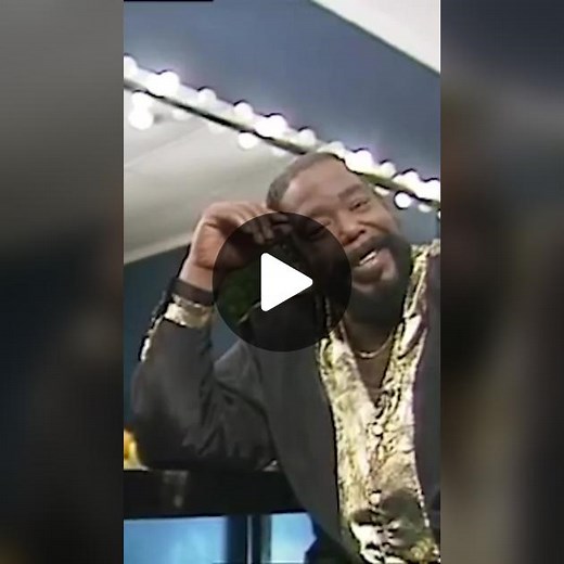 Barry discussing how he got his iconic voice 💜 #BarryWhite #Interview #musictok #discomusic