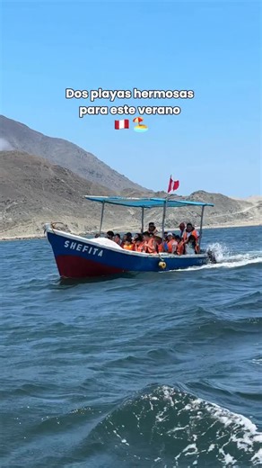 Dos de las playas más bonitas del Perú 🇵🇪🛶🌊 1. Volví a dos de las playas más lindas que tiene Perú, mar tranquilo, transparente y perfecto para un día de playa. Aquí te cuento cómo llegar: 👉 Tienes dos opciones: ✔️ Lo puedes hacer en tour, junto con otros atractivos, precio aprox S/. 40. ✔️ Hacerlo por tu cuenta: Ir hasta el muelle artesanal en Chimbote y tomar una embarcación precio aprox S/. 25 por el tramo de ida y vuelta. No te olvides pagar por el uso del muelle en la isla S/. 2 y por 