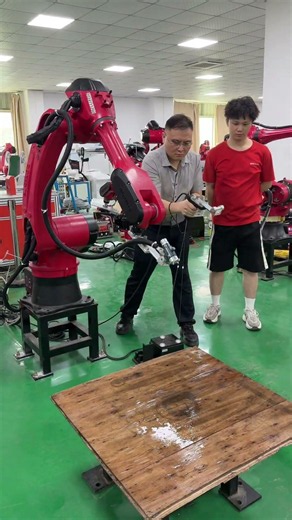 Manual teaching, simple operation.#Programming-free painting robot#Welding robot#Six-axis robot