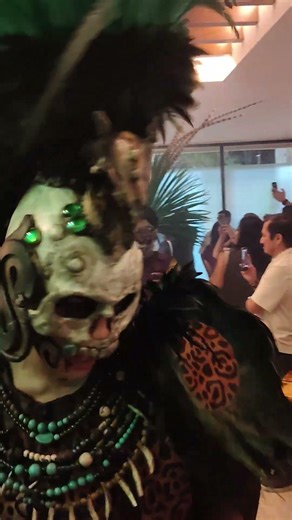CC: Eres Broker en la Riviera maya y te toca cena y el sacrificio.