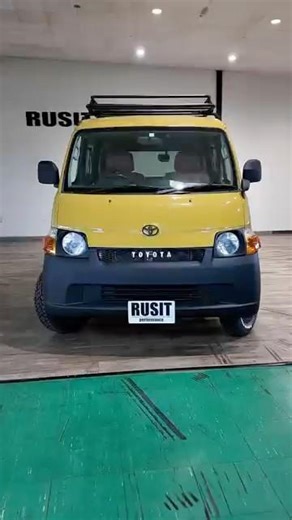 A meticulously customized TownAce with round headlights has arrived! #shorts #Toyota #TownAce #cu...