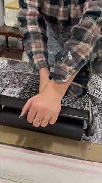 Como nasce uma gravura em linóleo — do desenho à impressão final!