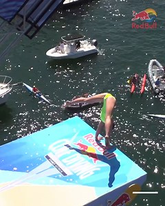 237K views · 8.4K reactions | Our cliff divers saved the best for last. 朗  Watch and marvel  Here the best scored dives from the season final in Sydney  check out the full replay  https://win.gs/rbcdsydney | Red Bull Cliff Diving | Facebook