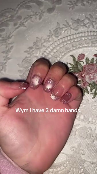 Cat Eye Nails Ideas: Cute Wonyoung-Inspired Manicure Looks